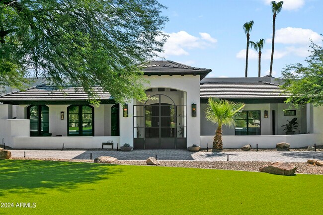 Building Photo - 6732 E San Juan Ave