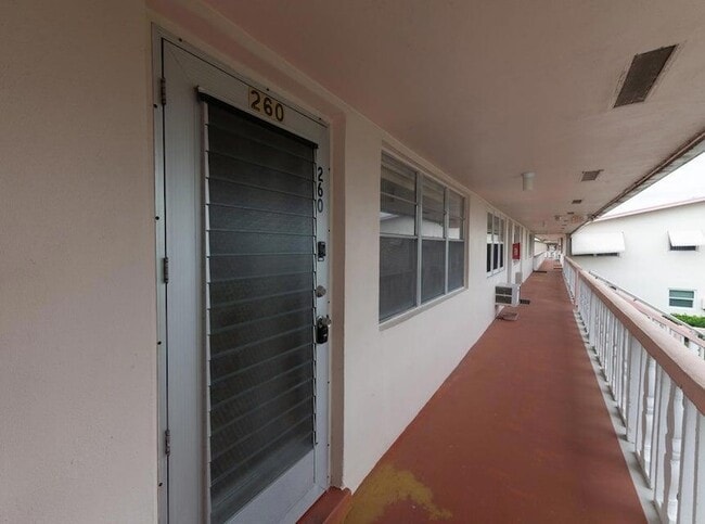 Building Photo - 260 Norwich K