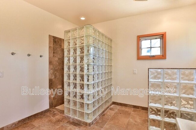 Building Photo - 3132 N 27th St