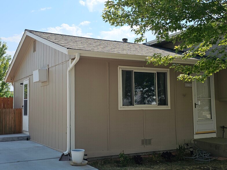 Building Photo - 2230 Cleo St