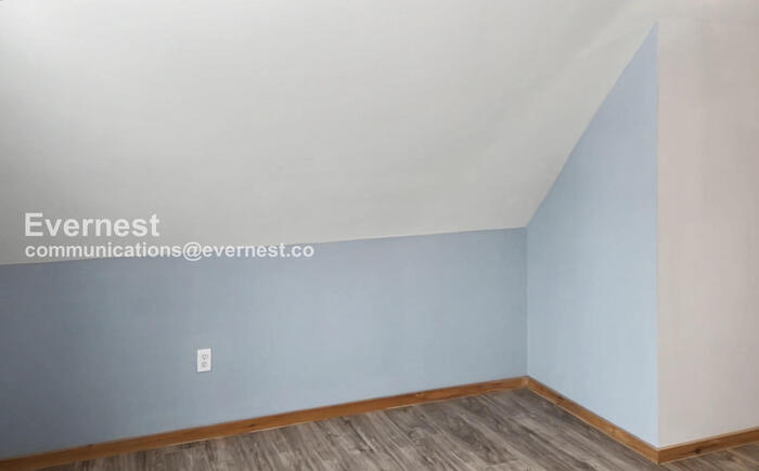 Building Photo - 10110 Parkgate Ave