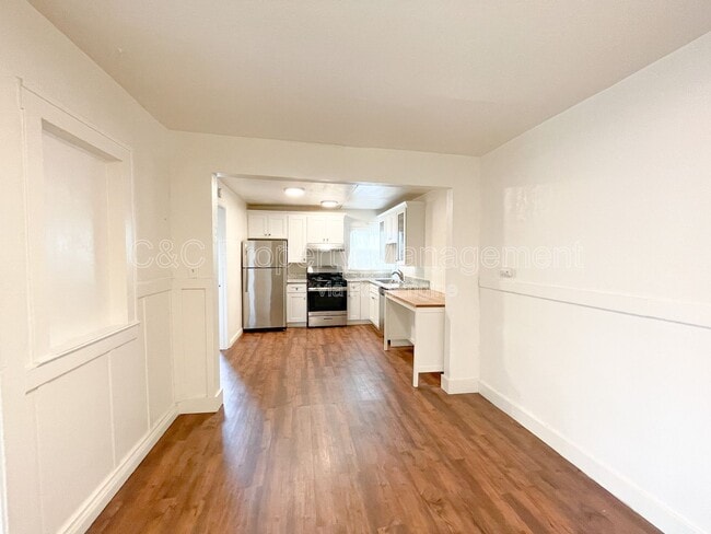Building Photo - 426 Cortes St