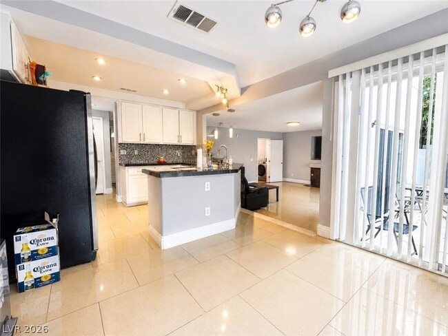 Building Photo - 9706 Powell Plateau Ct