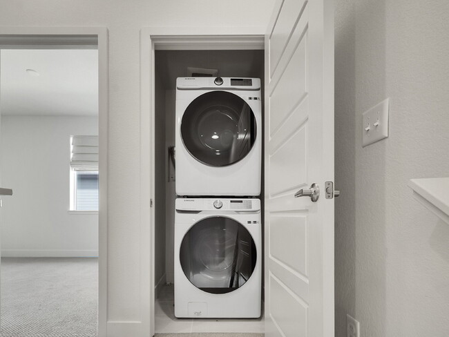 Building Photo - $2,350 - 2 Bed, 2.5 Bath Townhome in Broom...