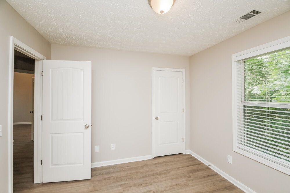 Building Photo - 8162 Brookbend Dr