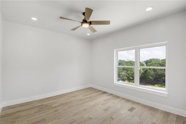 Building Photo - 14909 Texas St