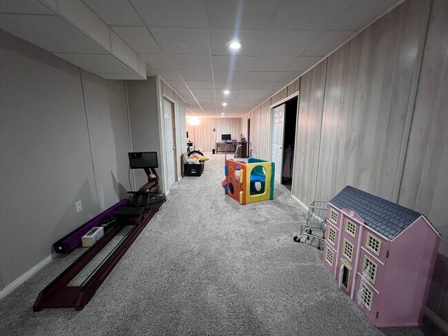 Building Photo - Furnished Rental in Lake Bella Vista – $3,700/Month