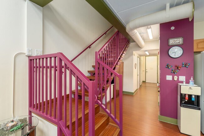 Building Photo - 2515 SW 35th Pl