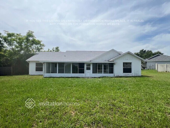 Building Photo - 2311 Hamlin Trail