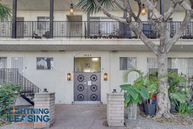 Building Photo - 1035 Hayworth Ave