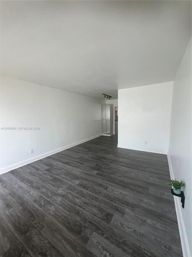 Building Photo - 7720 Harding Ave
