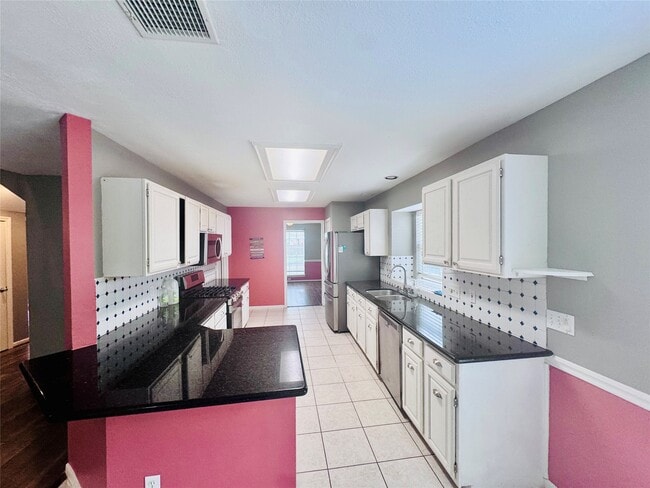 Building Photo - 506 Birch Hill Dr