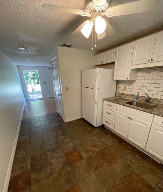 Kitchen Hallway - 12337 Buffing Rd