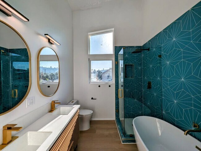 Building Photo - 720 San Pascual Ave