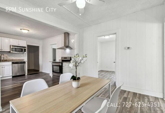 Building Photo - 3819 Queensboro Ave S