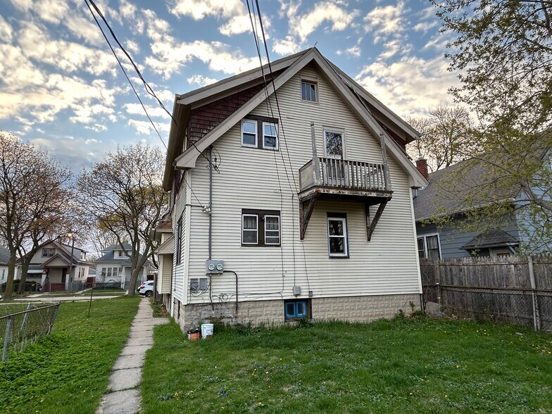 Building Photo - 5320 N 39th St