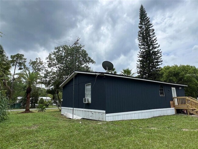 Building Photo - 5195 Countryside Ct