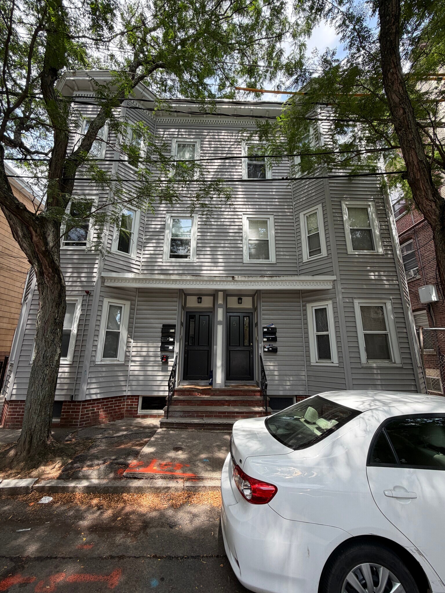 Building Photo - 11 Marcella St