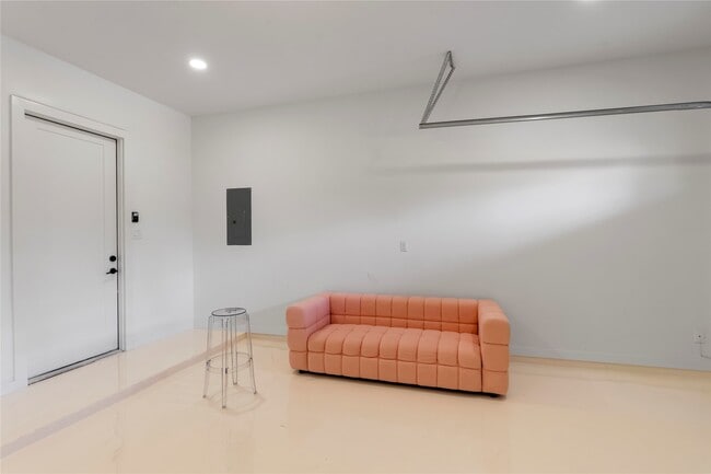 Building Photo - 3115 Armada Dr