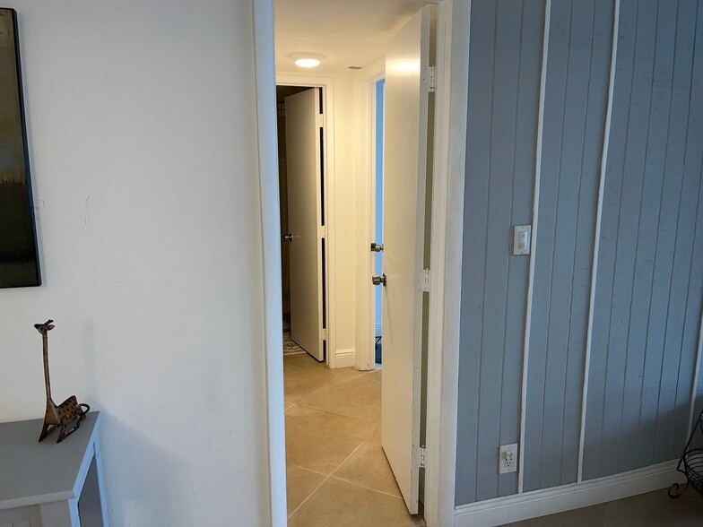 Building Photo - 2900 N Course Dr