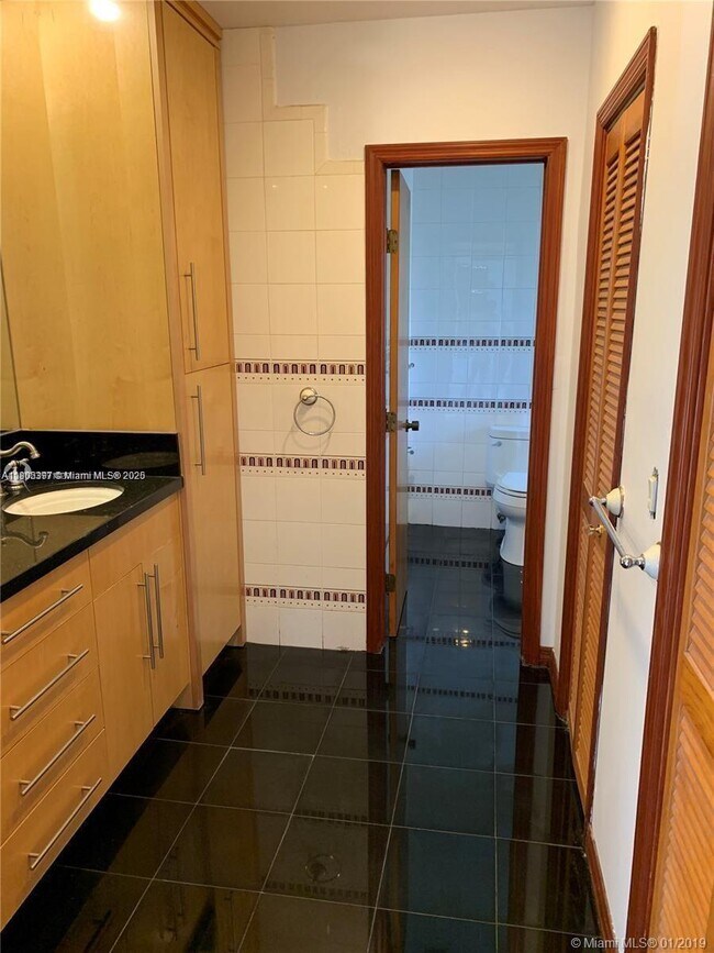 Building Photo - 901 Majorca Ave