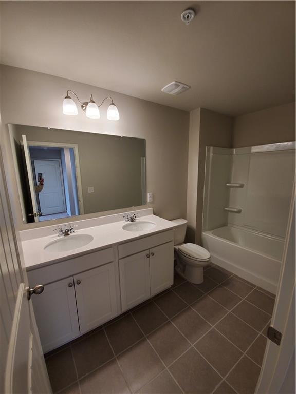 Building Photo - 763 Woodstock Grove Dr