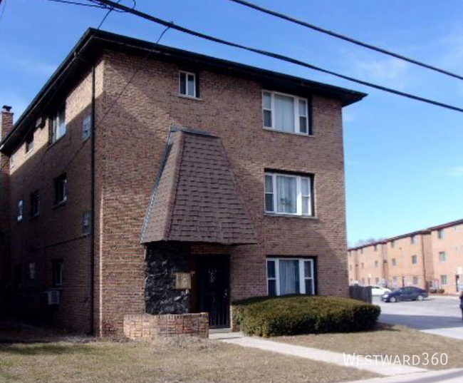 Primary Photo - Luxury 2BR Apt in Calumet City – High-End ...