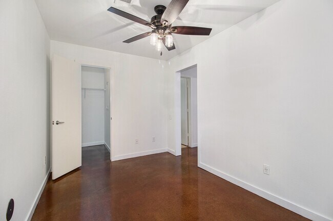 Building Photo - 2940 Cline St