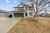 Building Photo - Stunning 5-Bedroom Home on a Spacious Corn...