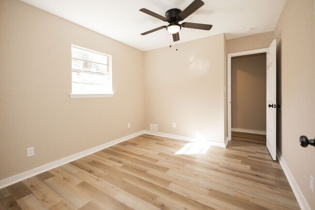 Building Photo - 732-732 Randall St