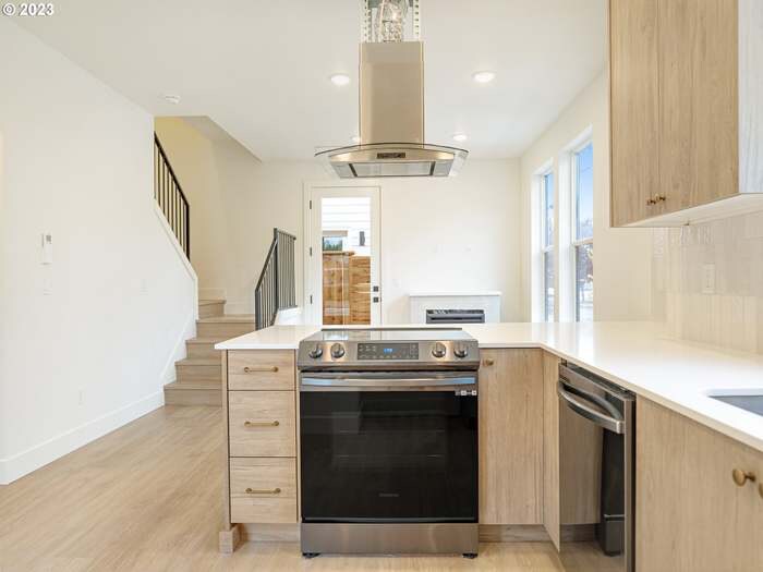 Building Photo - 5605 N Lombard St