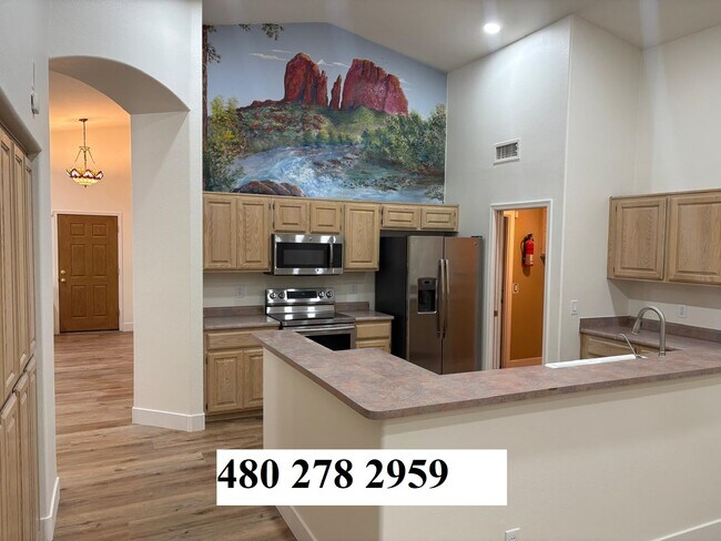 Building Photo - 461 E Pinto Dr