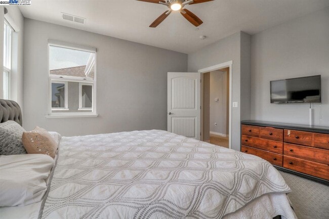 Building Photo - 36151 Windwood Ln