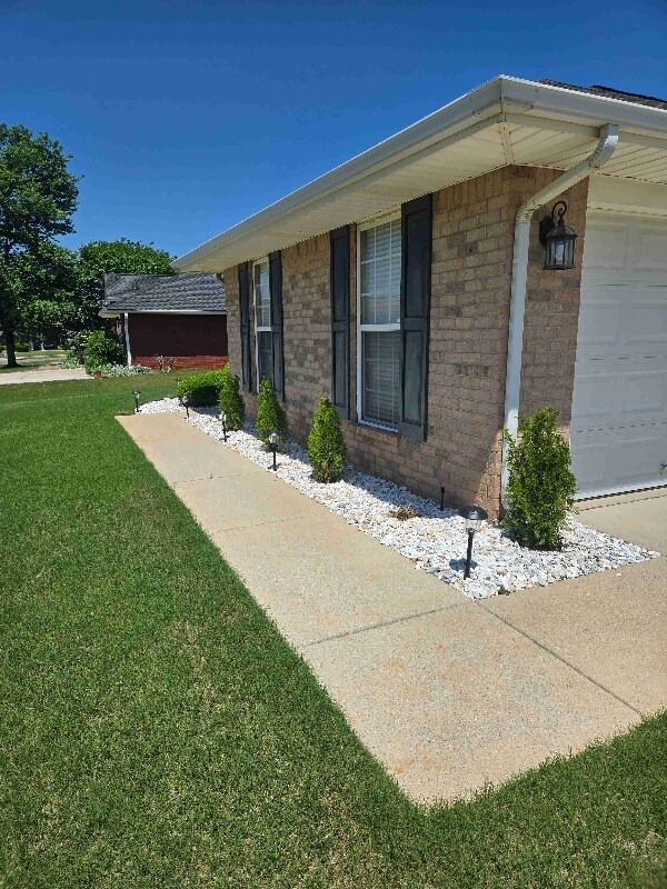 Building Photo - 101 Herrick Dr SW