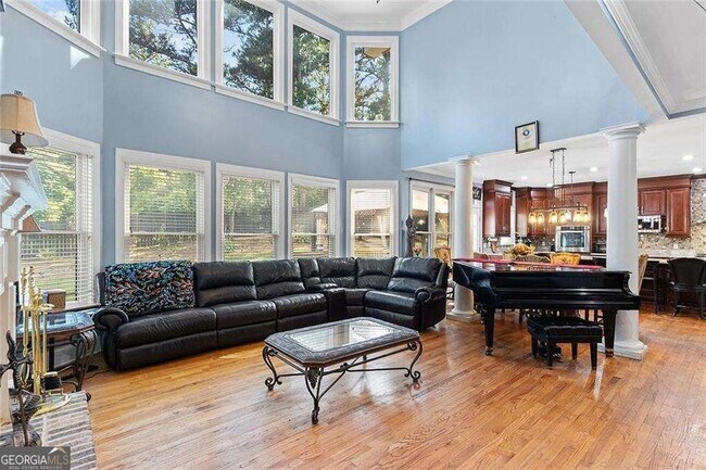 Building Photo - 8465 Bethel Ridge Ct