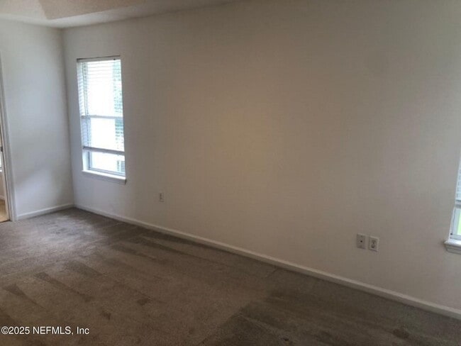 Building Photo - 12887 Dunns View Dr