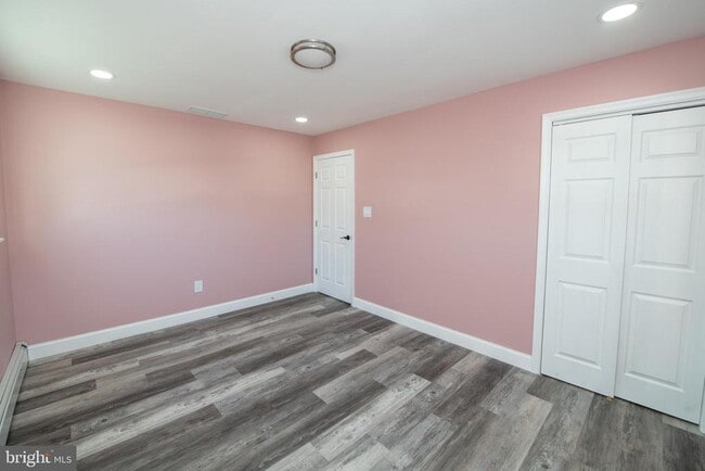 Building Photo - 710 W Callowhill St