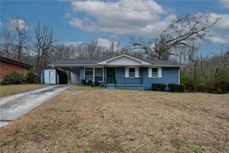 Building Photo - 667 Tara Cir SE