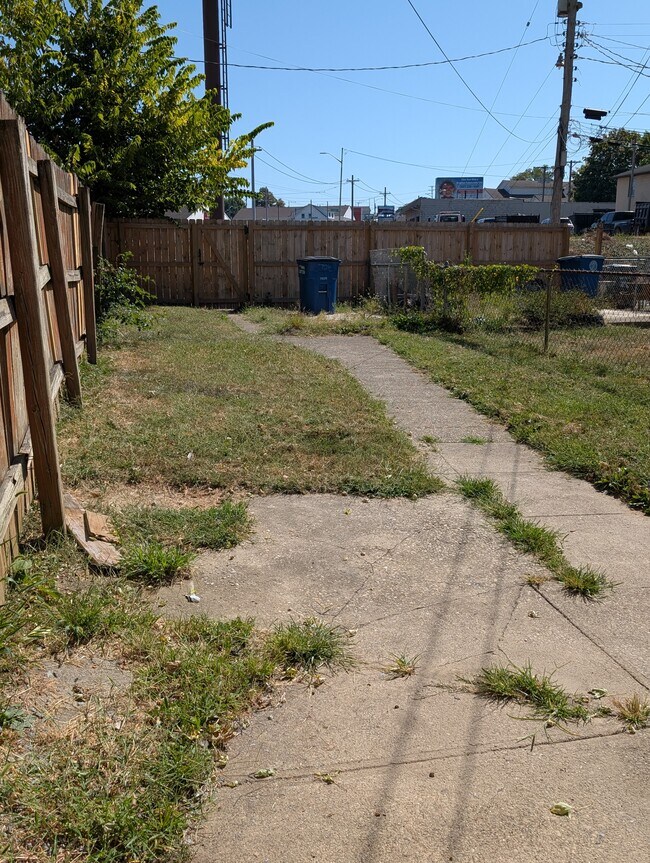 Building Photo - 704 Kolping Ave