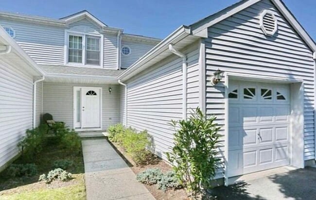 Building Photo - 56 Foxwood Sq N