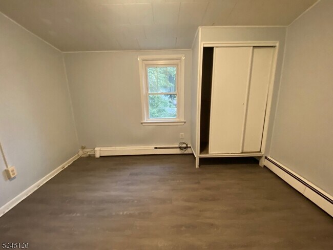 Building Photo - 2 Holloway Pl