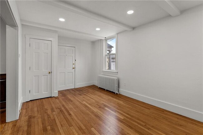 Building Photo - 41 Freeborn St