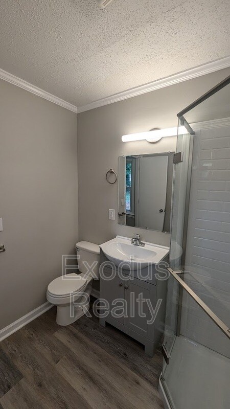 Building Photo - 8708 Peach Tree Dr