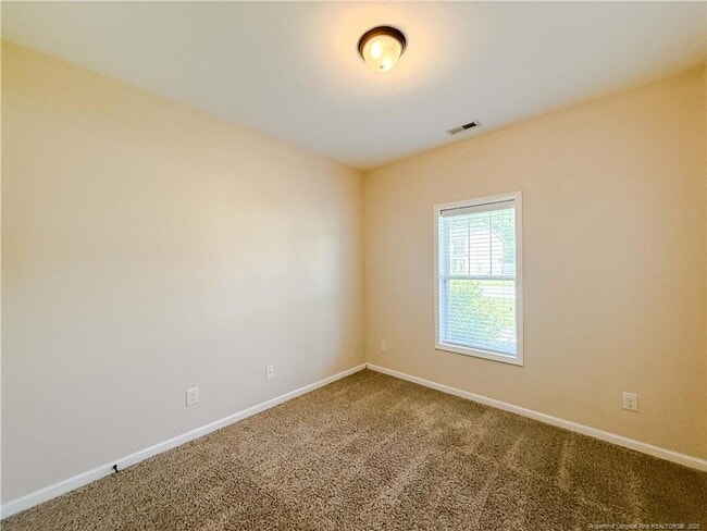 Building Photo - 728 Roanoke Dr