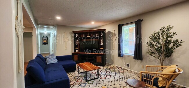 Building Photo - 150 Timberland Trail