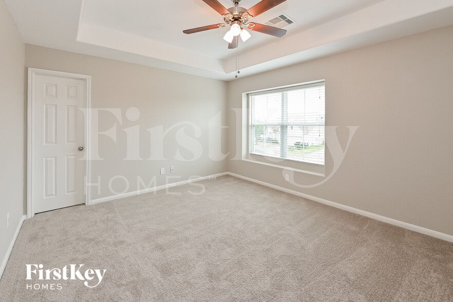 Building Photo - 4930 Hackamore Brook Ct