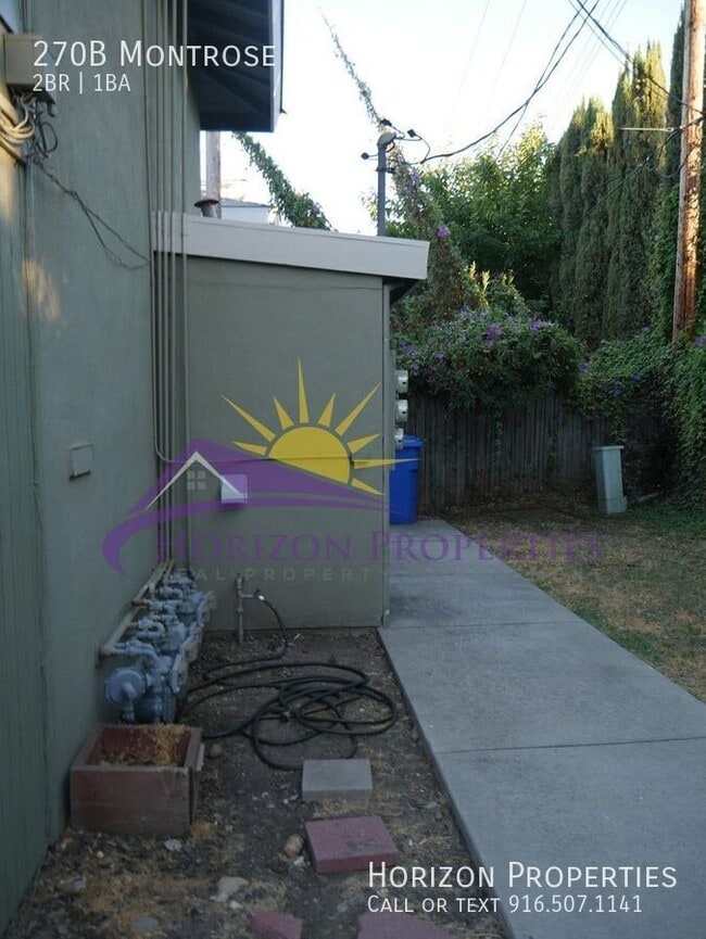 Building Photo - 270 Montrose Dr
