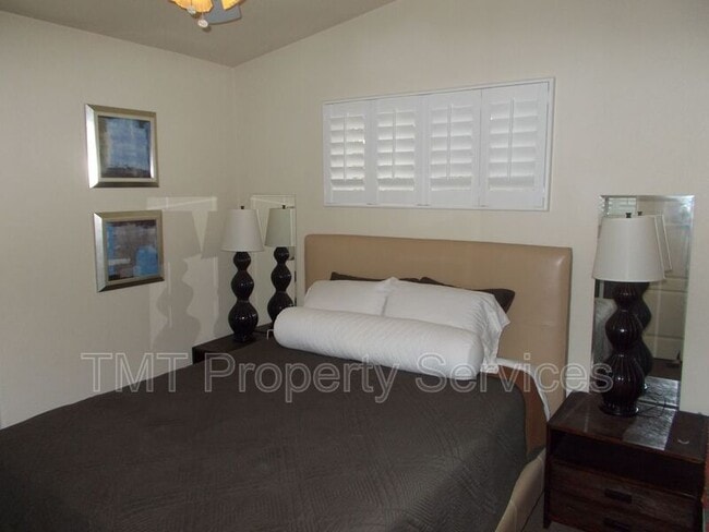 Building Photo - 115-A Palomar