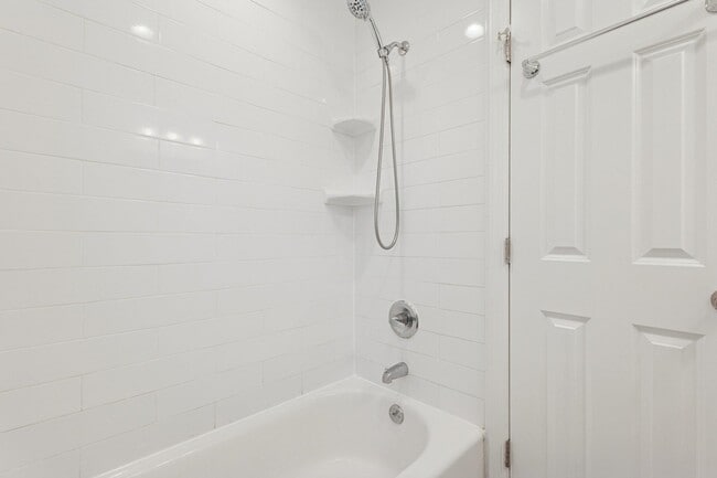 Building Photo - 22 Fox Pl