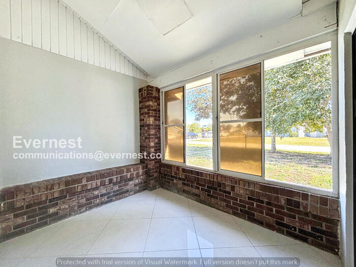 Building Photo - 2 Chip Ct